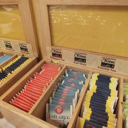 阿奇卡尔克朗酒店 Achkarren 外观 照片